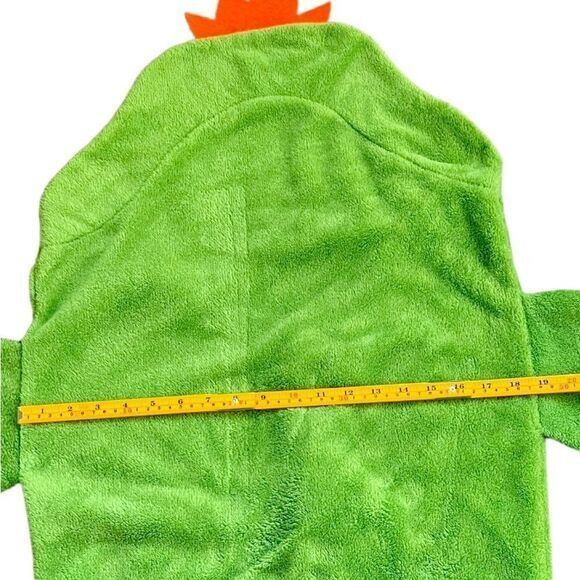 Snuggie Tails Kids Cozy Fire Breathing Green Dragon Lounge Blanket with Tail. - Picture 5 of 9